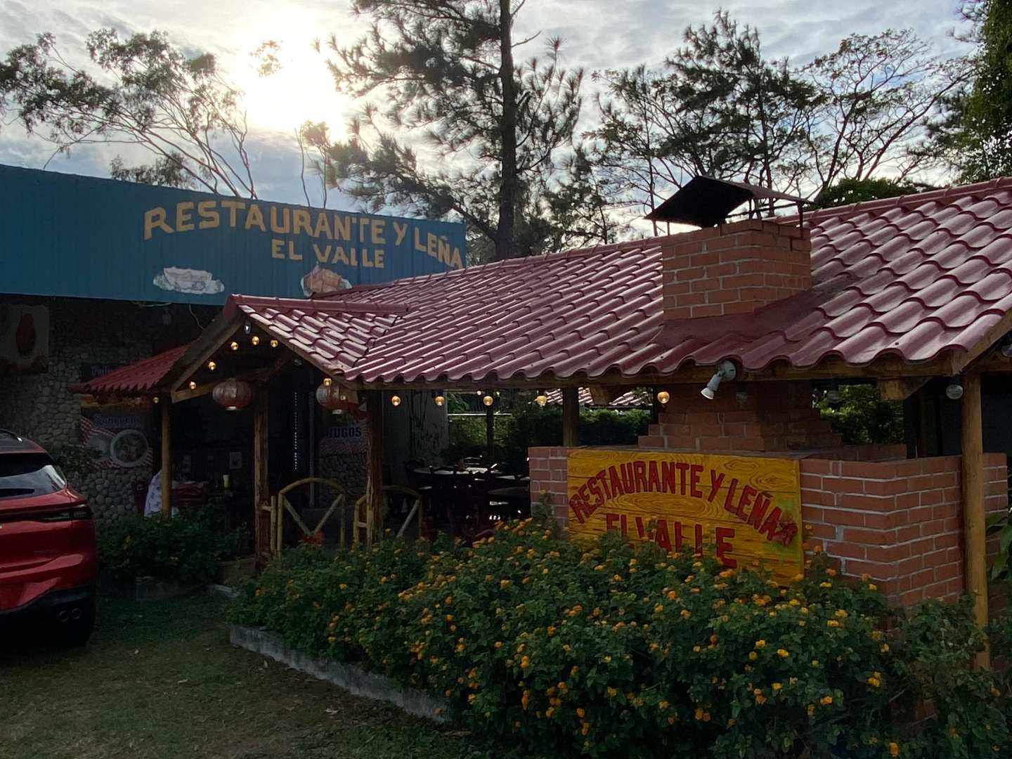 Restaurante y Leña El Valle