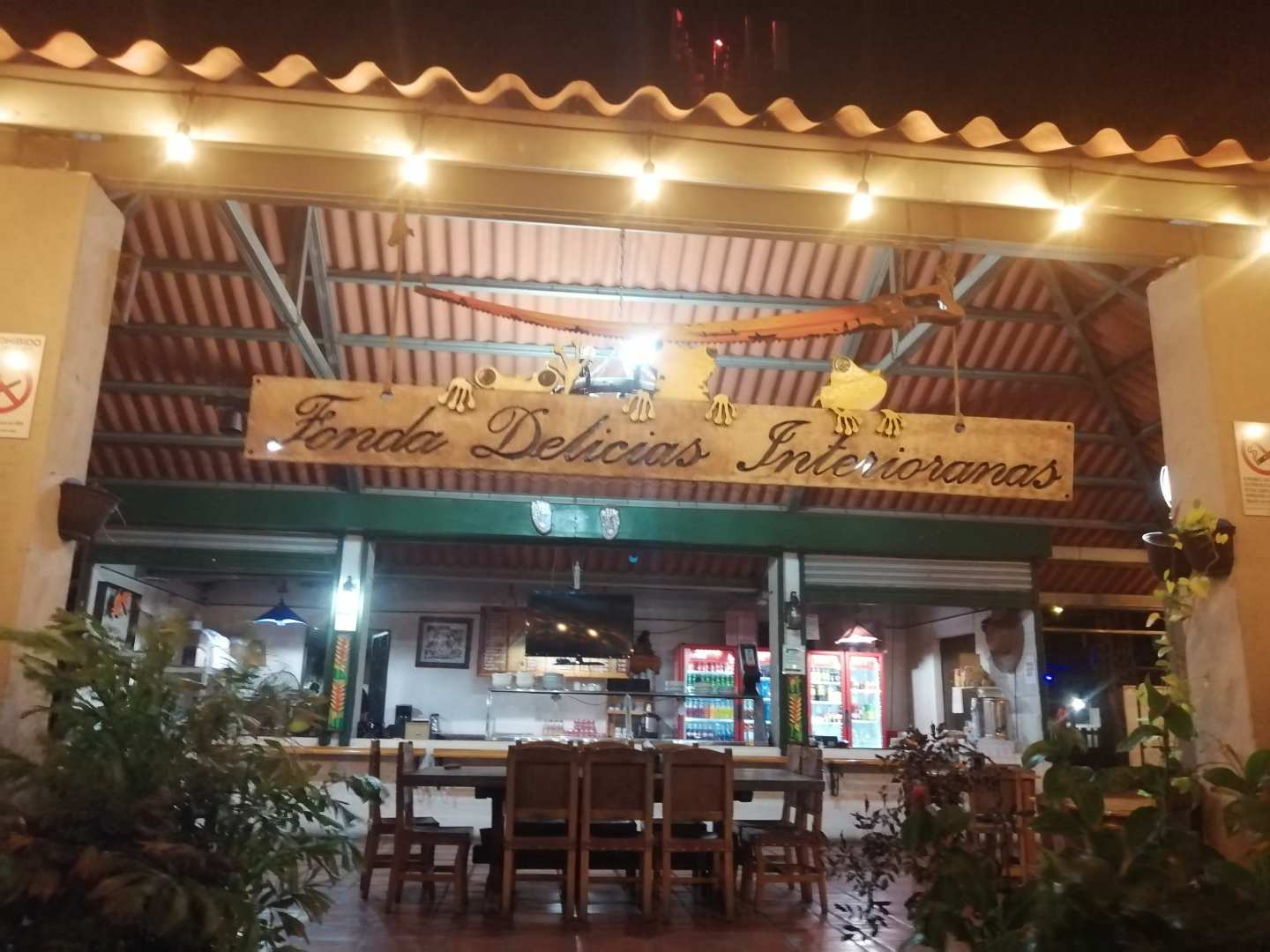 Fonda Delicias Interioranas