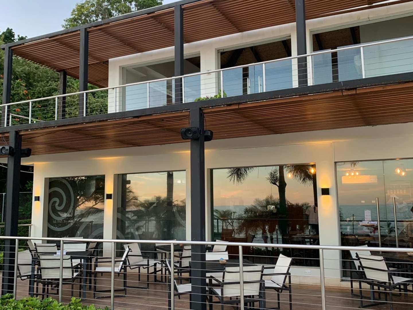 Caelo Beach Restaurant