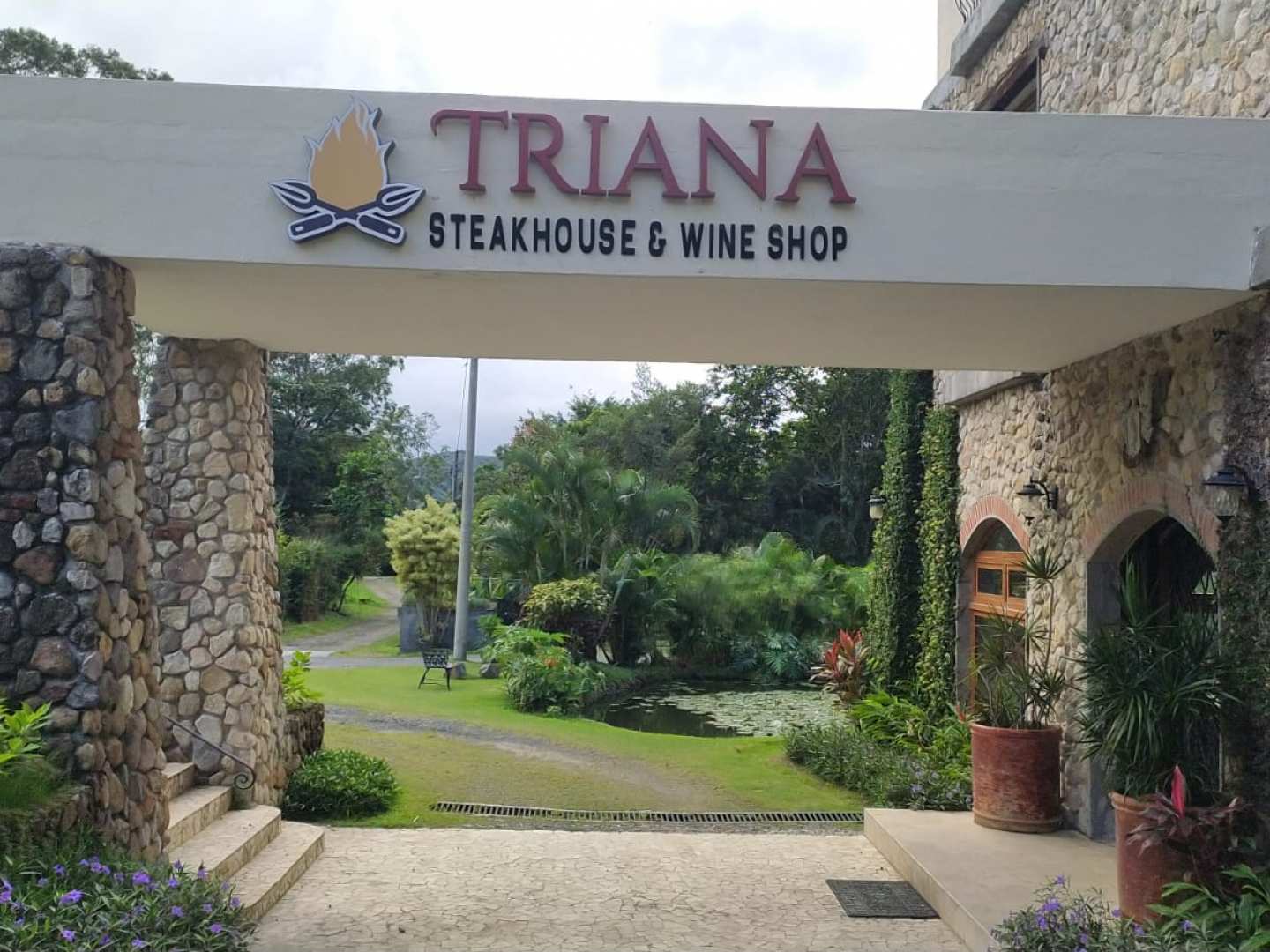 Triana Steakhouse & Wine Shop