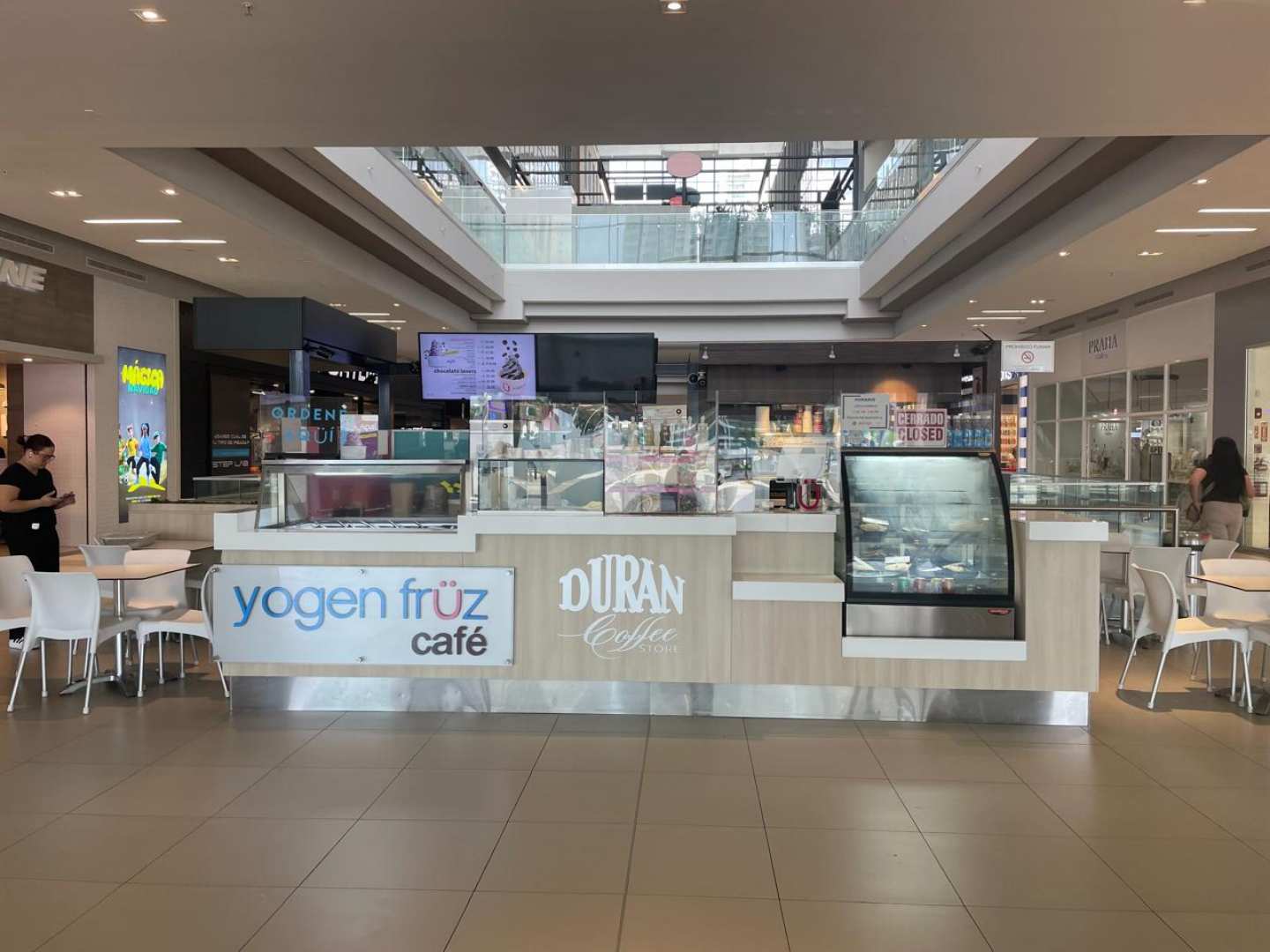 Yogen Fruz (Town Center)