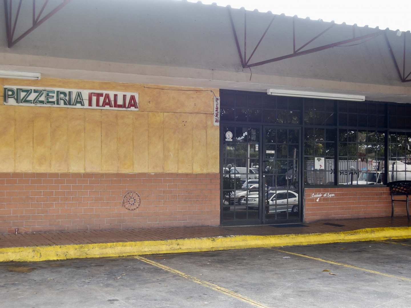 Pizzeria Italia (Tumba Muerto)